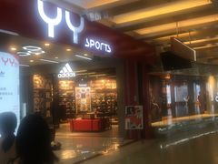 -adidas(正佳广场店)