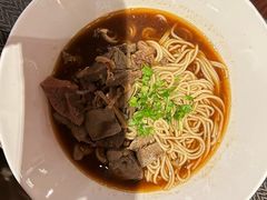 -恰餐厅及酒吧 CHAR Bar & Grill (北京丽都皇冠假日店)
