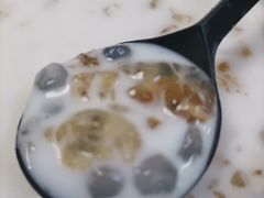 桃胶椰汁-五条人糖水铺(武林总店)