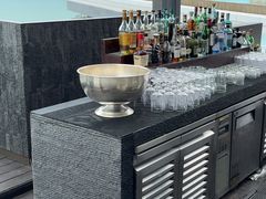 -瑰丽酒店·海吧·天际下午茶·现场DJ·天台酒吧