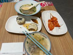 -小杨生煎(白玉兰广场店)
