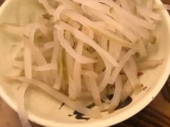 -丽虹云南过桥米线(兴工街店)