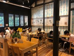 -猫的天空之城概念书店(杭州南宋御街店)