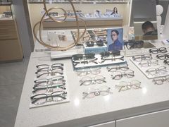 -视野联行眼镜·蔡司·尼康·豪雅·依视路(青浦宝龙店)