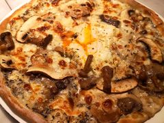牛肝菌松露披萨-玛尚诺意式餐厅(日月光店)