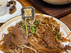 湿炒牛米粉-天宝食坊·啫啫煲大排档(西华路店)