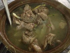 馄饨老鸭煲-老品芳