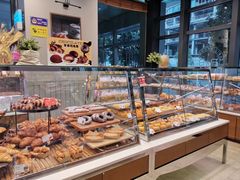 面包甜点陈列柜-巴黎贝甜(常德路店)