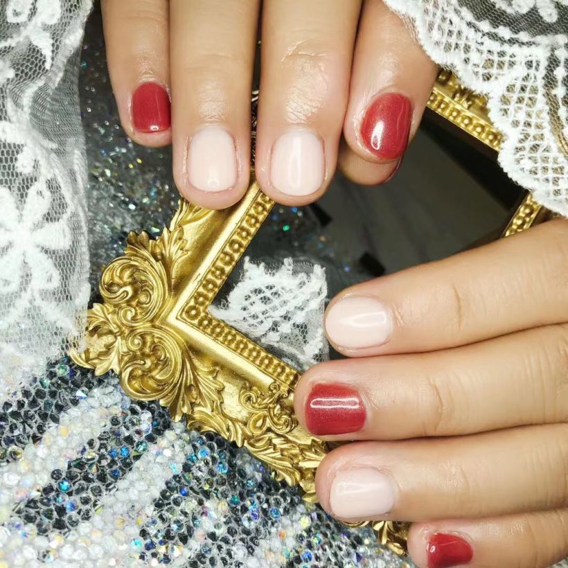 健谈的美甲技师加美美指甲