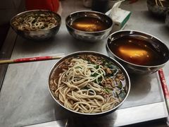 -正宗杨记普洱酸醋米线(总店)