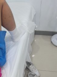 -苗医生专业祛痘·皮肤管理