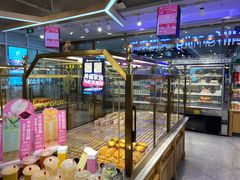 面包甜点陈列柜-美俪家族(江南摩尔店)