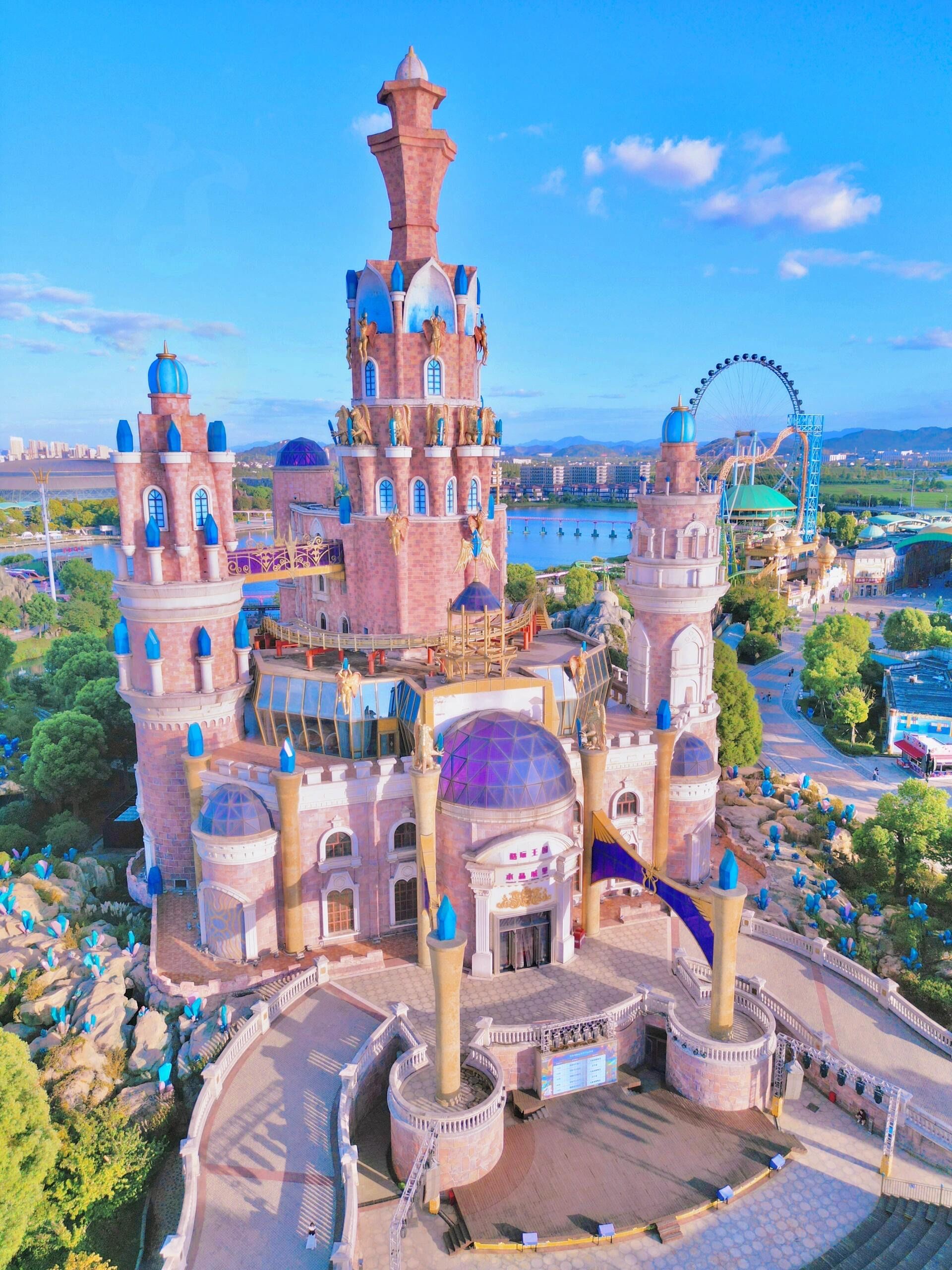 热气球瞰小镇 游乐土嗨翻天！横道河子冰雪游再添新手刺