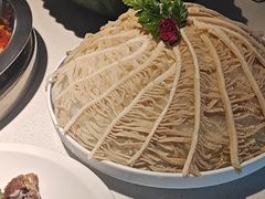 -茅草房·河畔园林火锅