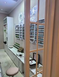 -蕾蕾美颜美容美体