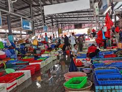-霞涌市场海鲜摆卖区