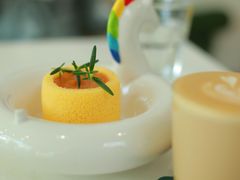 平平无奇的蛋糕卷-五进制 Coffee Shop