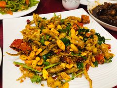 脆椒辣鱿鱼-兴国苑酒店