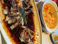 -八府香鸭·啫啫煲(华山路店)