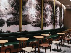 等位区-星巴克臻选(万象前海店)