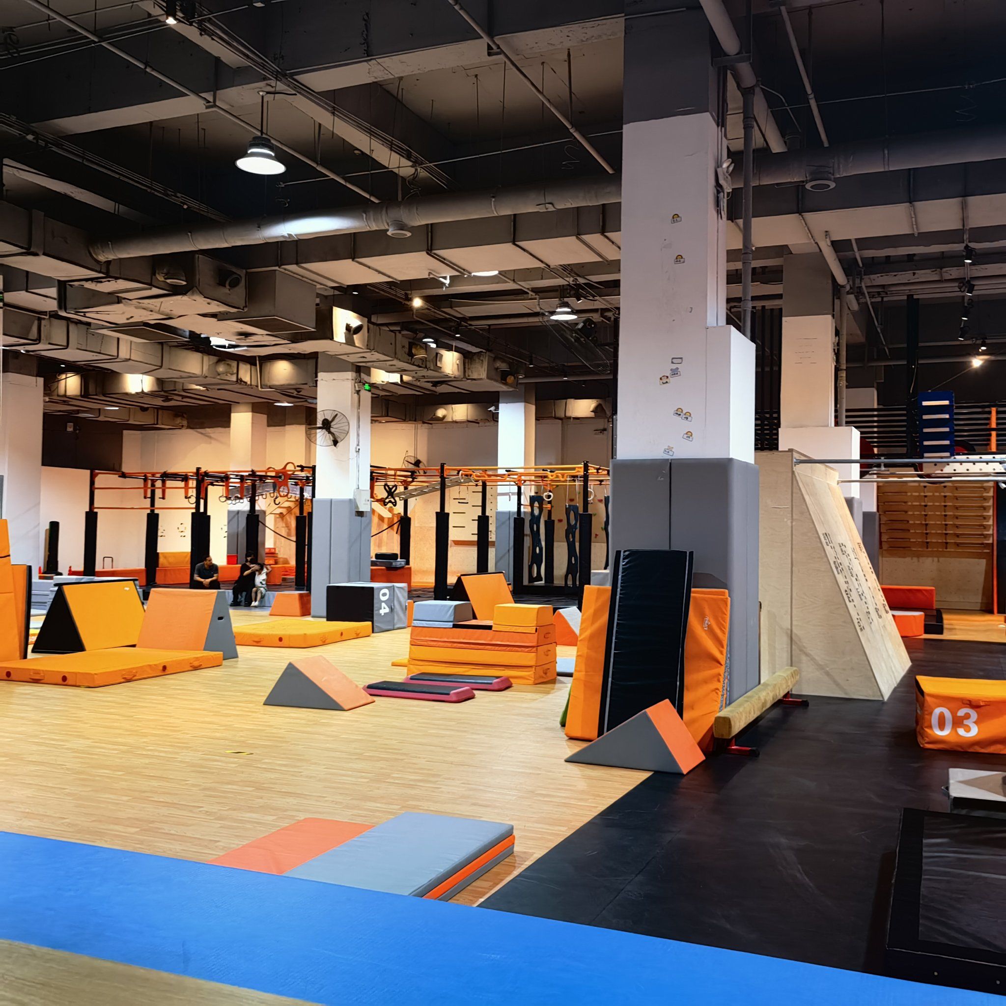 聚燃轻极限运动馆