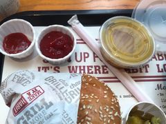 -The Habit Burger Grill 哈比特汉堡(复兴soho店)