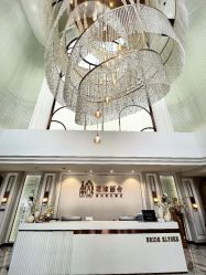 -花嫁丽舍婚礼殿堂(世博江景店)