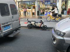 -CoCo都可(八达商城店)