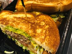 -The Habit Burger Grill 哈比特汉堡(爱琴海店)