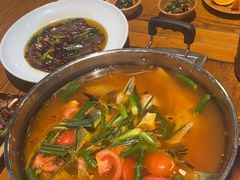 -亮欢寨酸汤鱼(沙冲路店)