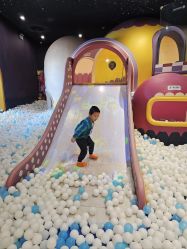 -MELAND CLUB亲子乐园·派对·餐厅(北京芳圆里ID MALL店)