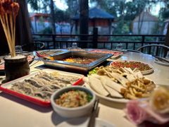 -二荆条·蜀鲜汇城市森林火锅