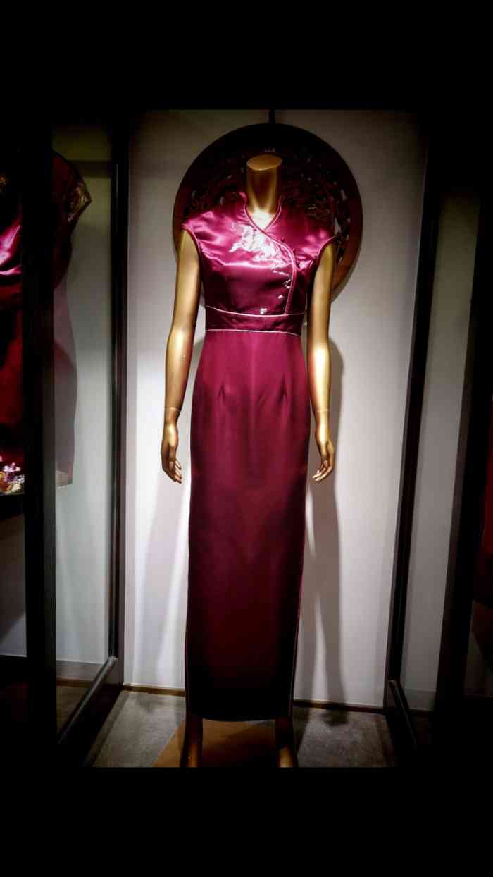 龙凤庄·旗袍龙凤褂定制馆-"前段时间在大众点评看到了深圳有好几家做