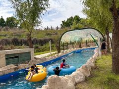 -黄河谷马拉湾海浪浴场