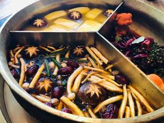 -湊湊火锅·茶憩(新中关购物中心店)