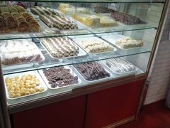 面包甜点陈列柜-麦香村烘焙坊·生日蛋糕(德胜街店)