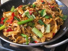 -东口码头·烧鸽子·鱼头泡饼·地方菜(金鹰悦城店)