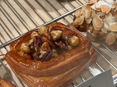 -VERIE BAKEHOUSE