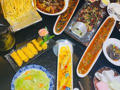 -东口码头·烧鸽子·鱼头泡饼·地方菜(金鹰悦城店)