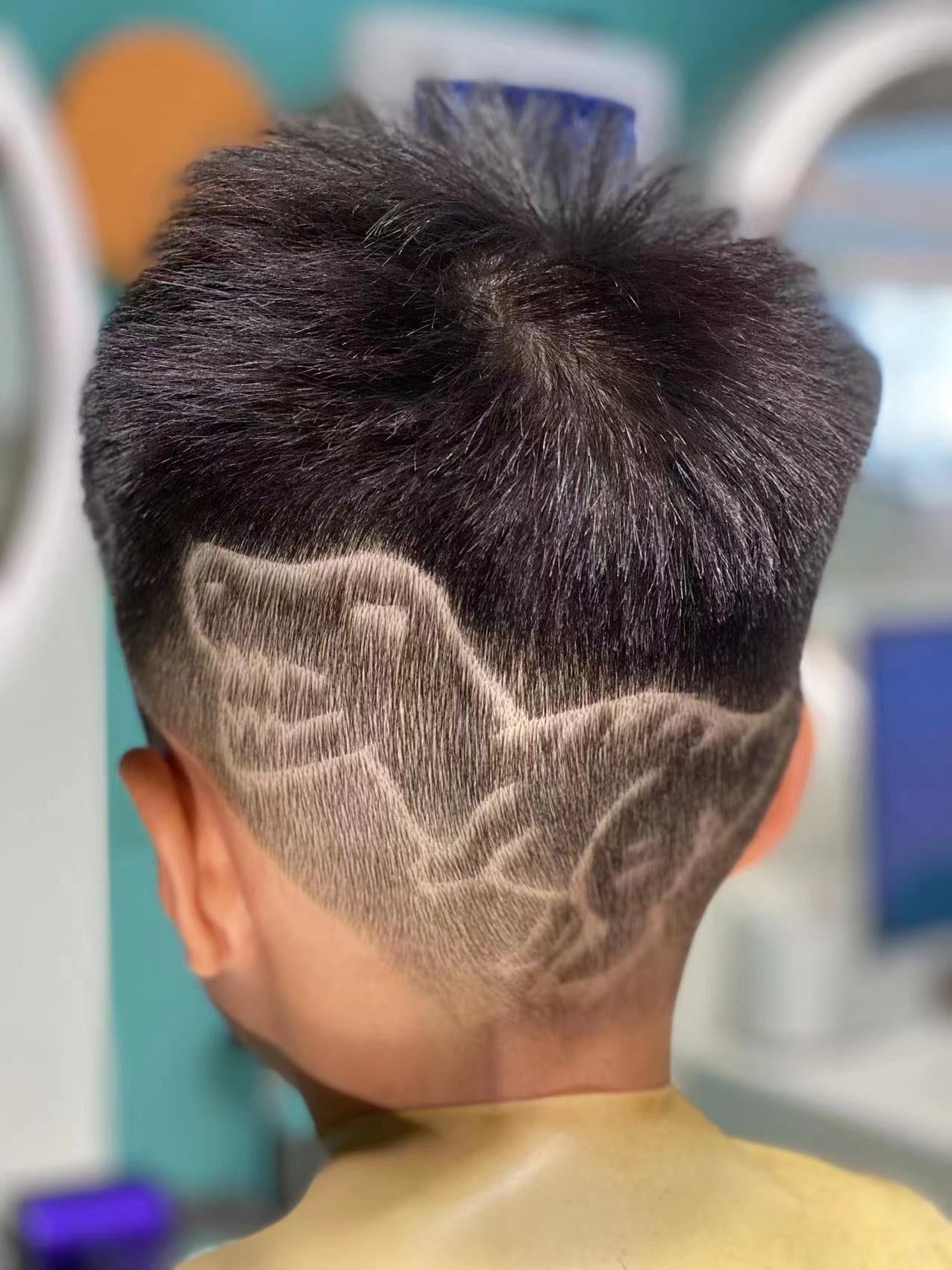 男孩子的个性发型