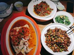 -湘当有饭剁椒鱼头(昆山招商花园城店)