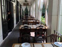 靠窗位-上海老站(徐家汇店)