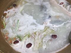 -颜氏双江清水鱼一养身火锅(磁器口店)