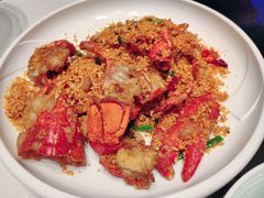 避风塘波士顿龙虾-香港狮子山下·明星粤菜餐厅(北苑店)