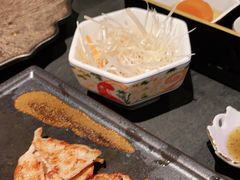 -铭牛烧肉·和牛海鲜自助(高新月牙湖店)