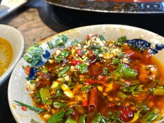 油碟及葱香蒜-重庆渝达老火锅(春熙路店)