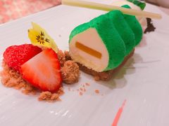 -香格里拉鱼跃地中海西餐厅·牛排披萨