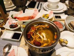 -雍和会海鲜姿造自助(湖东路店)