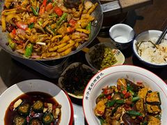 -富正毅三下锅·湘西韵味(天门山索道店)