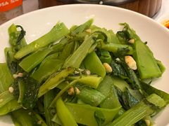 -江城小馆陕南妈妈菜·全球旅行餐厅(钟楼店)